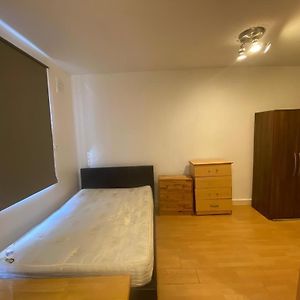 Golders Way Rooms